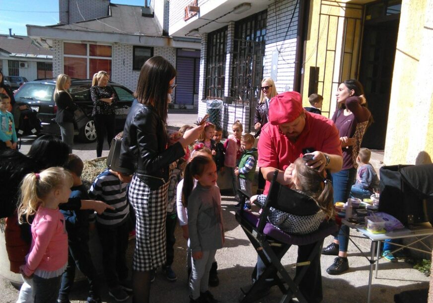 Klovn “Šašavko” uljepšao dan za 40 sokolačkih mališana