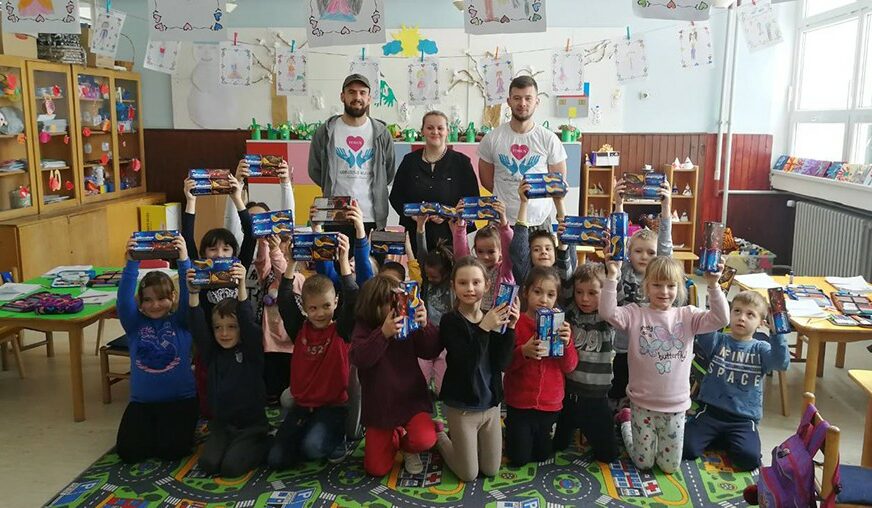 DOBRA DJELA ZA STARE I BOLESNE Vrijedni volonteri „Fokusa” iz Kozarske Dubice
