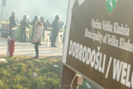 Požar u policijskoj stanici Velika Kladuša: Povrijeđena tri policajca i migrant