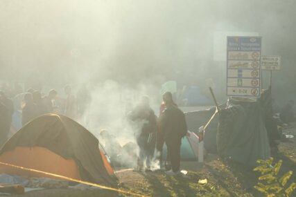 ODRŽAN PROTEST Traže da se migranti prestanu dovoziti u Krajinu