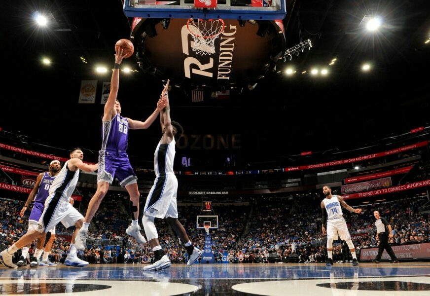 NBA LIGA Bjelica odličan u pobjedi Sakramenta, policija intervenisala na meču Oklahoma - LA Klipers (VIDEO)