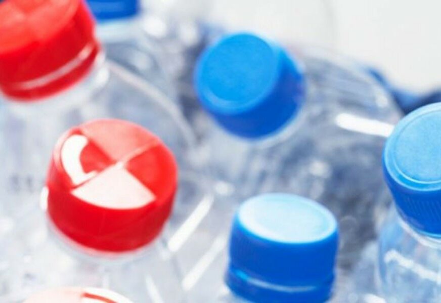 NESVAKIDAŠNJA PRAKSA U Indoneziji se autobuske karte mogu plaćati PLASTIČNIM FLAŠAMA