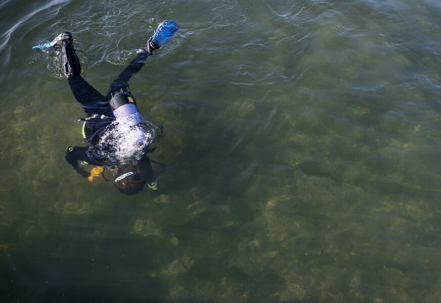 KOBNA AKCIJA SPASAVANJA Šest ronilaca se utopilo dok su spasavali tinejdžera