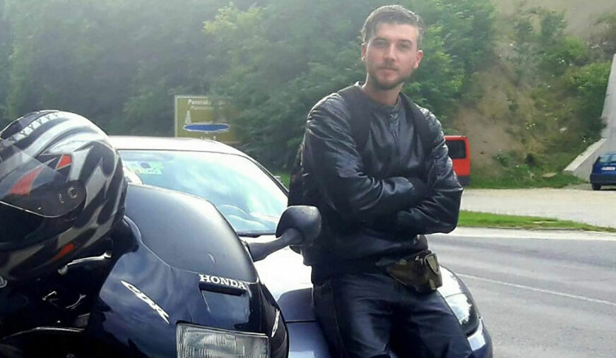 TRAGIČAN EPILOG NESREĆE Motociklista (24) preminuo četiri dana nakon SILOVITOG SUDARA sa kombijem