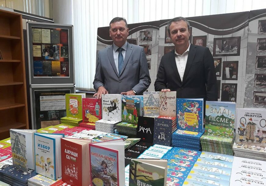 Narodna biblioteka „Filip Višnjić“ obogatila fond: Ljubitelji knjiga donirali 800 naslova