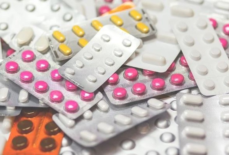 BAKTERIJE SVE OTPORNIJE Oprezno s upotrebom antibiotika