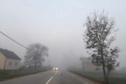 NIJE SE VIDIO PRST PRED OKOM Gusta magla PRAVILA PROBLEM vozačima na području Prnjavora