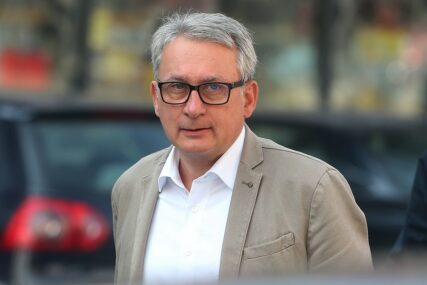 “Treba im za rješavanje hrvatskih ciljeva” Bosić tvrdi da EU, pod uticajem Zagreba, štiti Dodika od sankcija
