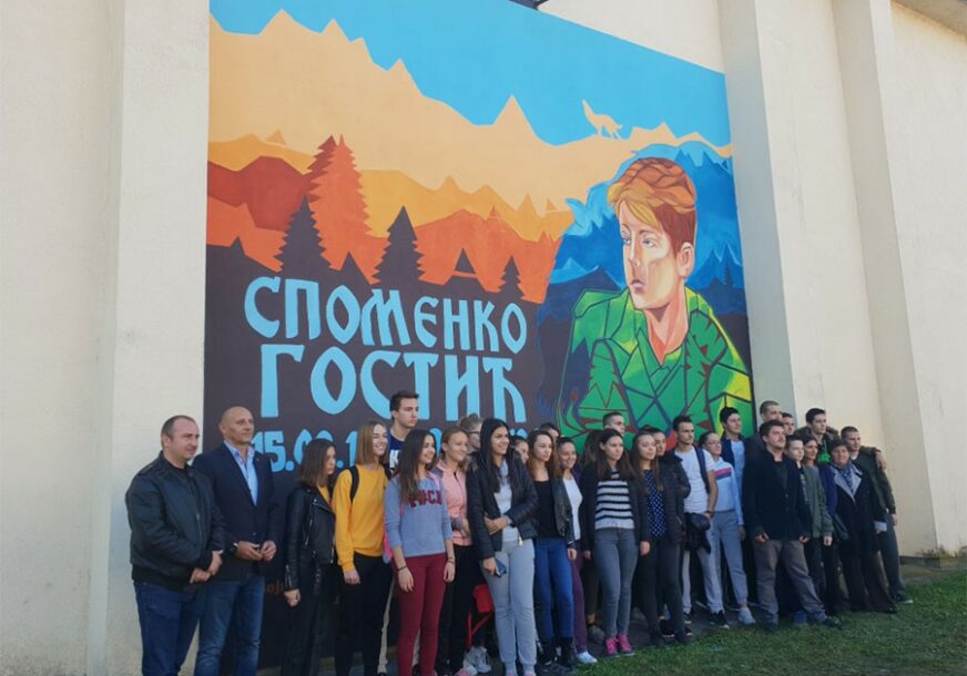Spomenko Gostić dobio mural u Kozarskoj Dubici