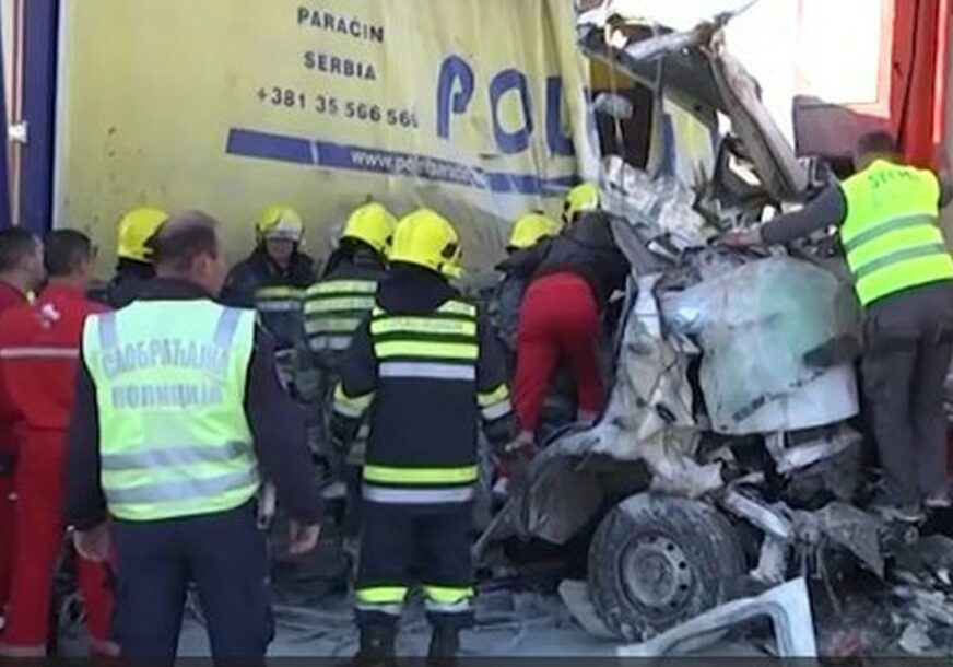 BILANS STRAVIČNIH SUDARA Na autoputu Beograd-Niš poginulo pet srpskih državljana i dva Makedonca, 35 osoba povrijeđeno