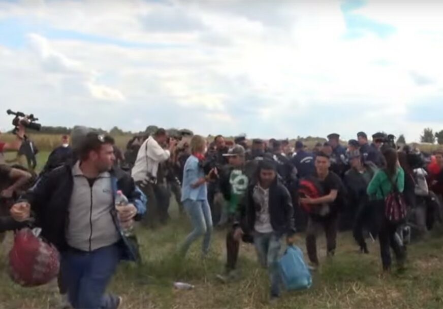 Mađarska novinarka koja je udarala izbjeglice oslobođena optužbi (VIDEO)