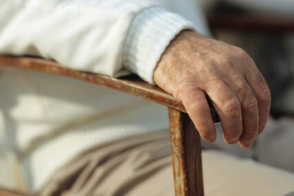 ZABRINJAVAJUĆI TREND Stariji od 90 godina u Britaniji sve više UZIMAJU KOKAIN