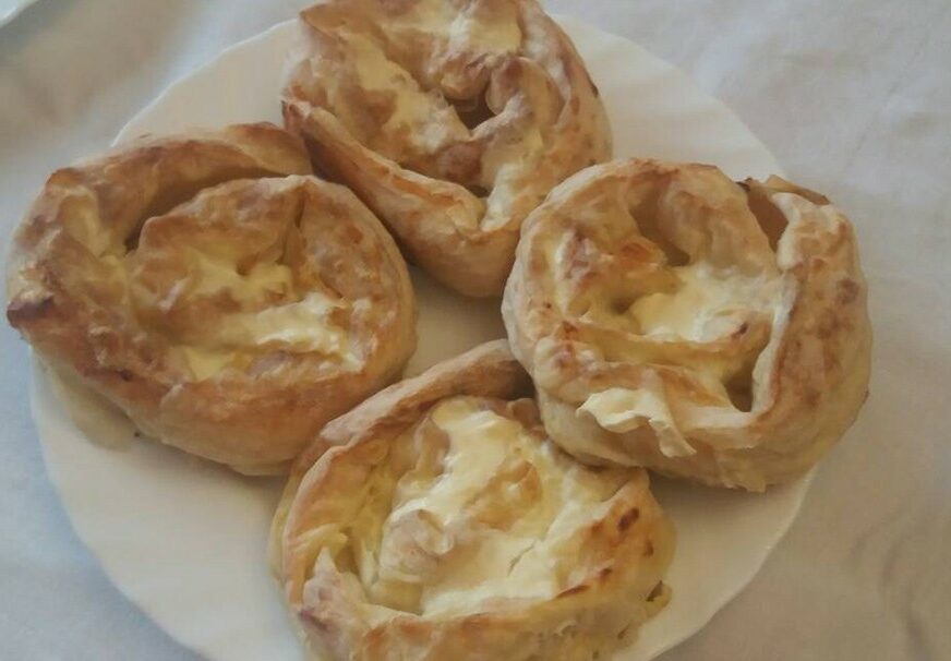 SIRNICA ILI RUŽICE Važnije je da se priprema brzo i jednostavno, a da ukus ODUŠEVLJAVA