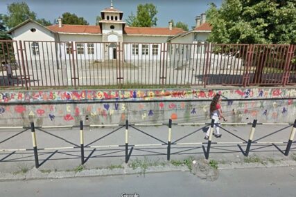 POKUŠAJ OTMICE Ćelavi muškarac probao djevojčicu (11) da uvuče u vozilo na putu do škole