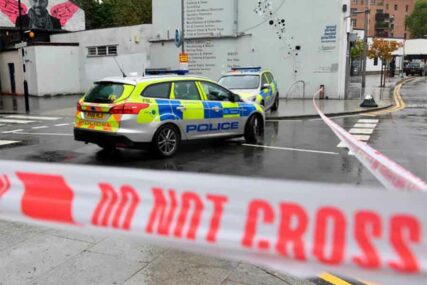 UŽAS U LONDONU Muškarac izbo nekoliko osoba, policija incident povezuje sa TERORIZMOM (VIDEO)