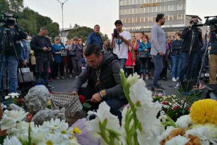 SUZE I JECAJI NA TRGU KRAJINE Davor Dragičević nakon 200 dugih dana ODUSTAO: “Ne mogu više” (FOTO)