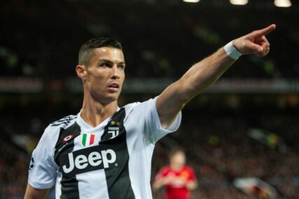 NEOBIČAN IZAZOV Skočio kao Ronaldo i zaradio HILJADU FUNTI (VIDEO)