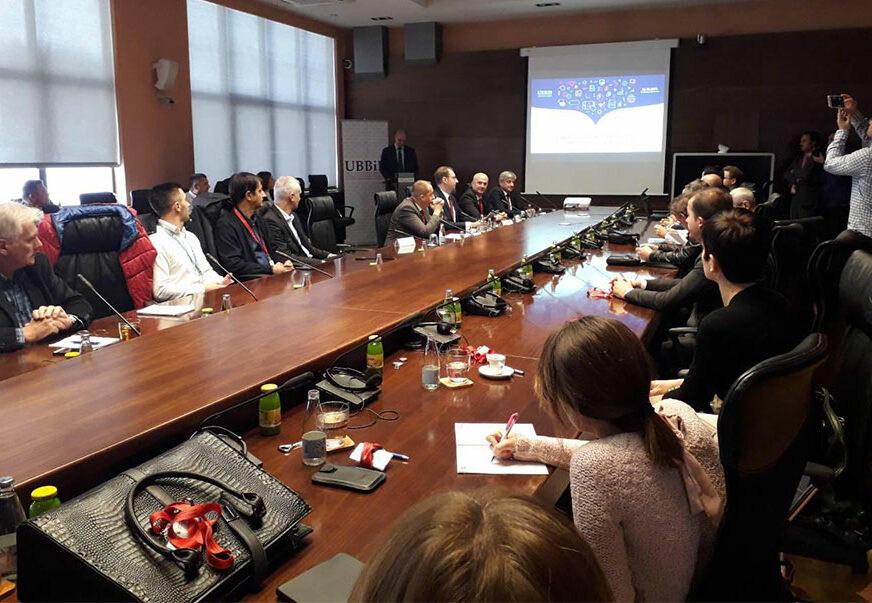 Sarajevo: Održan stručni skup bankara i medija, cilj unapređenje finansijske pismenosti korisnika bankarskih usluga