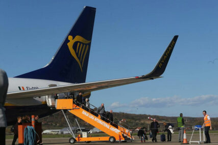 Ilegalno bili u letilici: Policija u Zagrebu iz aviona za Brisel izbacila 15 putnika