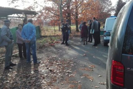 Radnici uz pomoć policije ušli u “Farmland”: Firma nam duguje oko 300.000 KM