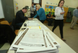 Izborni dan u Mostaru: Mala kašnjenja na dva biračka mjesta