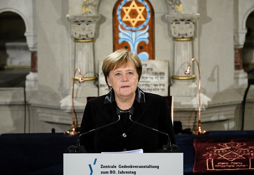 Merkelova o “kristalnoj noći”: Nacionalizam nije došao preko noći