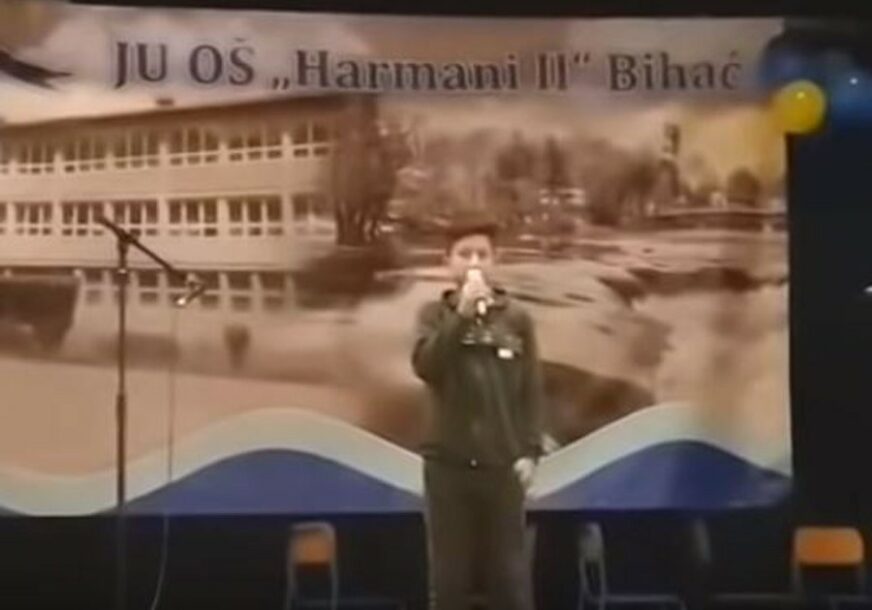 IZAZVAO BURNE EMOCIJE Dječak iz Avganistana na priredbi u Bihaću otpjevao "Samo da rata ne bude"