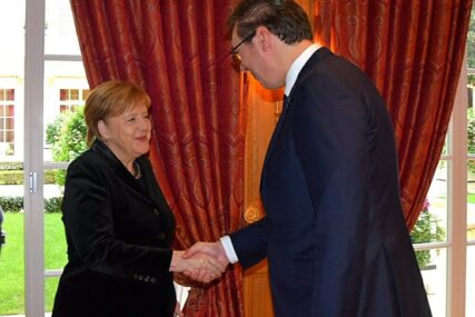 "NIKO NE MOŽE DA KAŽE - UZMI ILI OSTAVI" Vučić o kosovskom pitanju sa Merkelovom