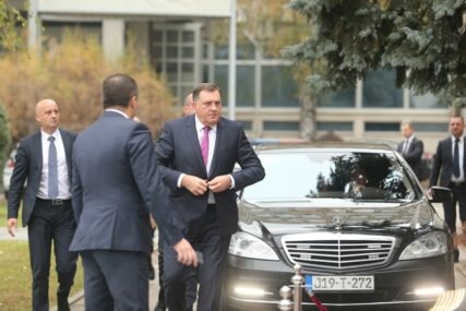 “ZA SADA SVE DOBRO FUNKCIONIŠE” Lukač o obezbjeđenju Milorada Dodika u Sarajevu