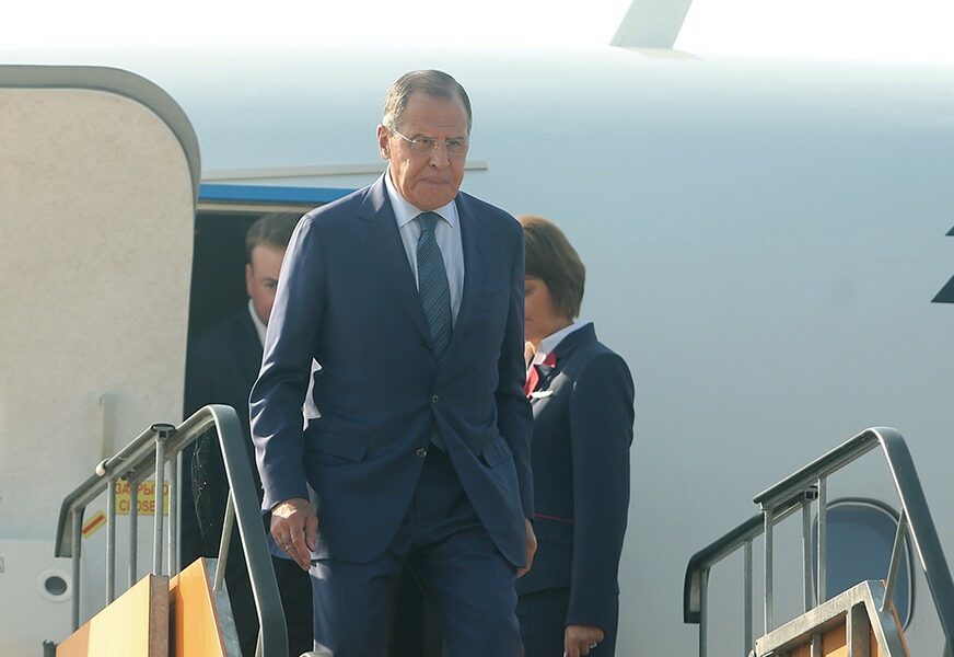 Lavrov: Zabrinuti smo zbog povećanih aktivnosti NATO kod granica