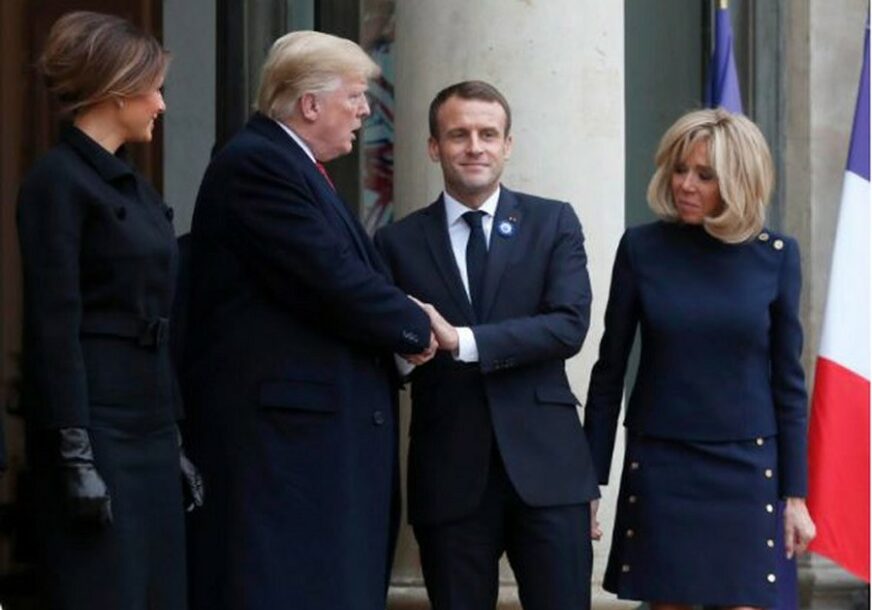 GOLIM GRUDIMA NA TRAMPA Incident prilikom prolaska američkog predsjednika tokom ceremonije u Parizu (FOTO, VIDEO)
