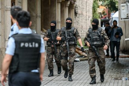 HAPŠENJA U TURSKOJ Privedeno 100 lica povezanih sa "Islamskom državom"