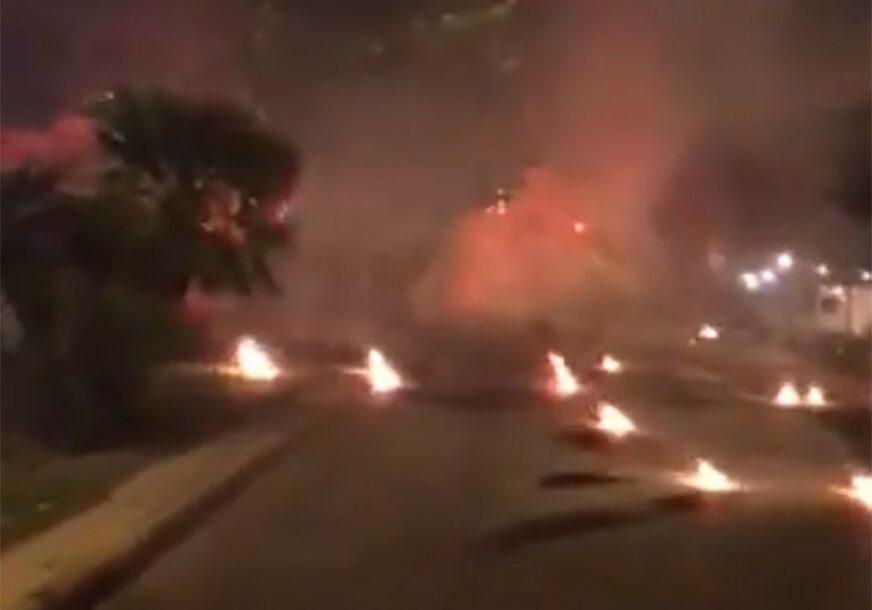 ATINA U PLAMENU Jeziv sukob navijača na ulicama glavnog grada Grčke (VIDEO)