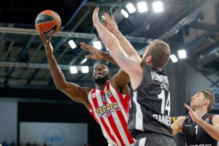 Jang potpisao ugovor, ali NE ZA PARTIZAN
