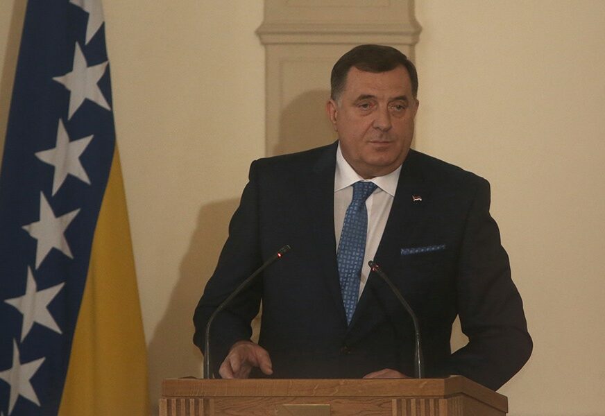 Obralija: Direkcija mora da obezbjeđuje Dodika