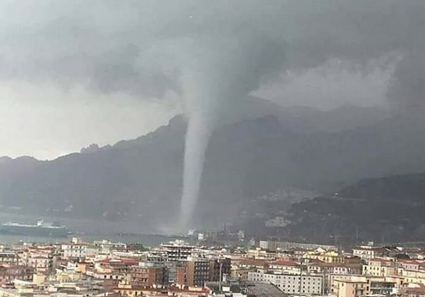 PRIZOR KOJI IZAZIVA JEZU Formirana OGROMNA PIJAVICA na Mediteranu koja je nosila sve pred sobom (VIDEO)