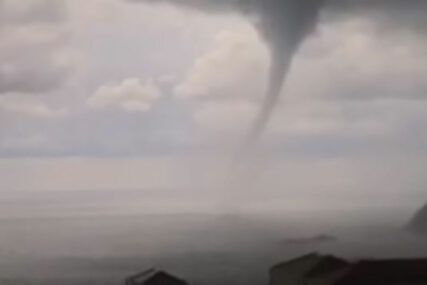 "PIJAVICA" IZNAD BAČKE TOPOLE Počeo da se stvara slab tornado u Vojvodini (FOTO)