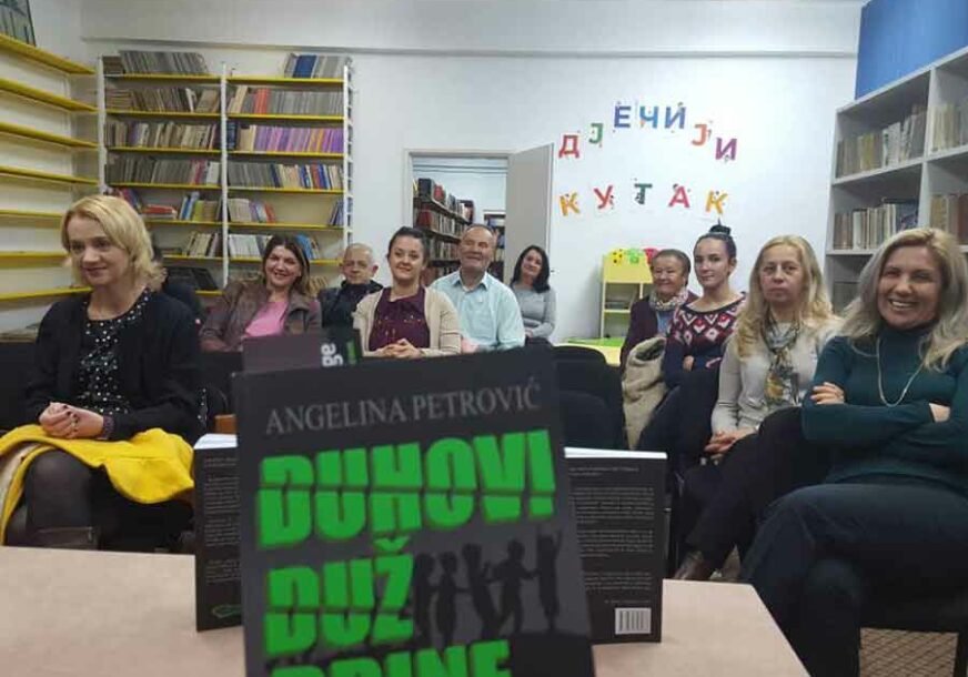 U Narodnoj biblioteci Kotor Varoš promovisan roman "Duhovi duž Drine"
