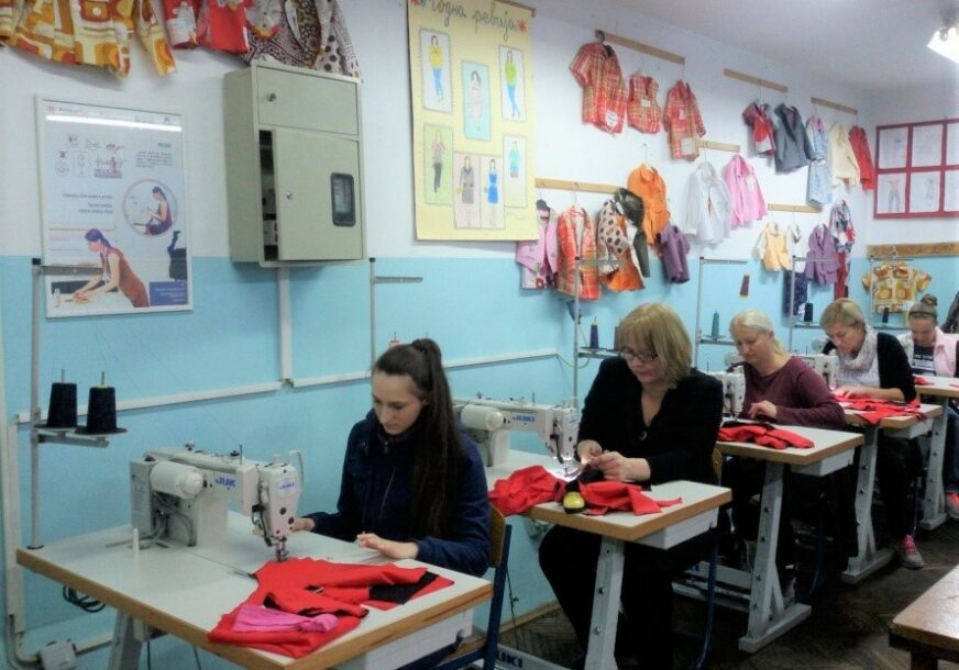 Okončan projekat obuke radnika za rad u tekstilnoj industriji: Radno mjesto osigurano za 18 kandidata