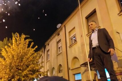 ZAPALJIVA INICIJATIVA UGLJANINA Traži ulice za Izetbegovića i Rugovu u Novom Pazaru