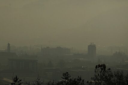 SRBIJA U CRVENOJ ZONI, CIJELI BALKAN KRITIČAN Vazduh zagađen, u OVIM gradovima se ne preporučuje IZLAZAK NAPOLJE