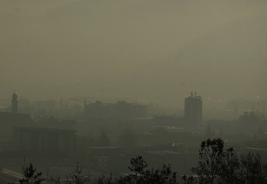 MEĐU NAJZAGAĐENIJIM U EVROPI Vazduh u Sarajevu danas nezdrav