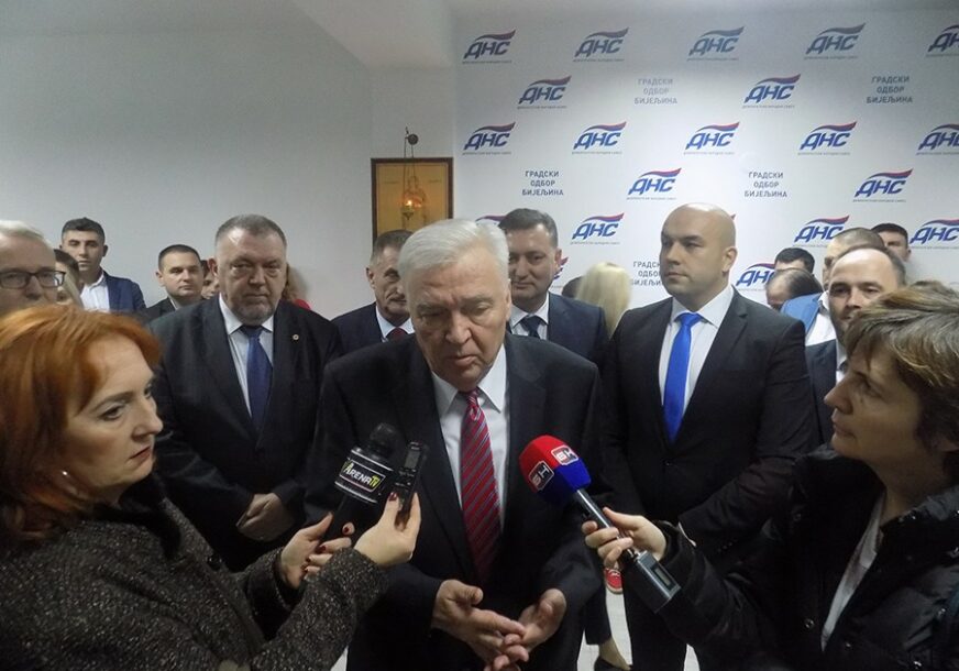 Pavić: Nama mogu oduzeti sve, ali naših 100.000 birača ne mogu