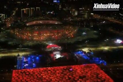 VELIČANSTVENI PRIZORI Uz muziku i ples Tokio i Peking dočekali novu 2019. godinu (VIDEO)