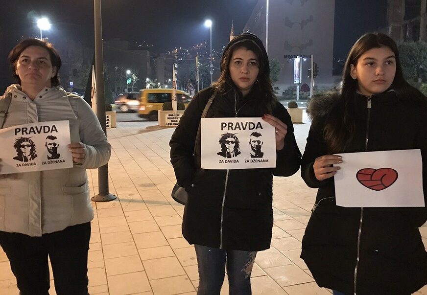 SIMBOLIČNA PODRŠKA "Pravda za Davida i Dženana" u Mostaru