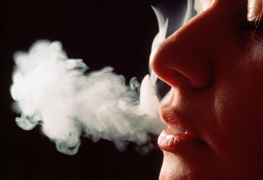 ZABRINJAVAJUĆI PODACI U Srpskoj puši svaka deseta mlada osoba, duvanski dim sadrži čak 50 kancerogenih supstanci