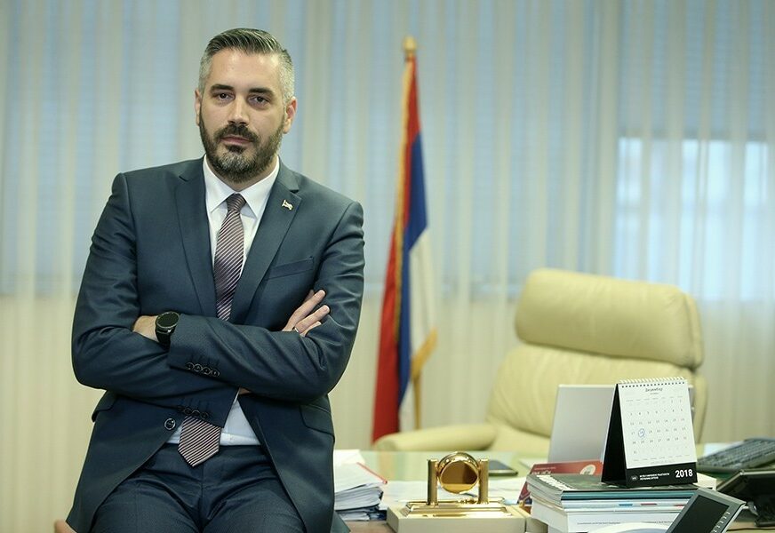 STUDENTI NAJVAŽNIJI RESURS, DIGITALIZACIJA DRUŠTVA IMPERATIV Ministar Rajčević o 100 dana svog mandata (VIDEO)