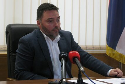 Košarac: Šarović po zadatku širi neprijateljsku propagandu s ciljem rušenja Srpske
