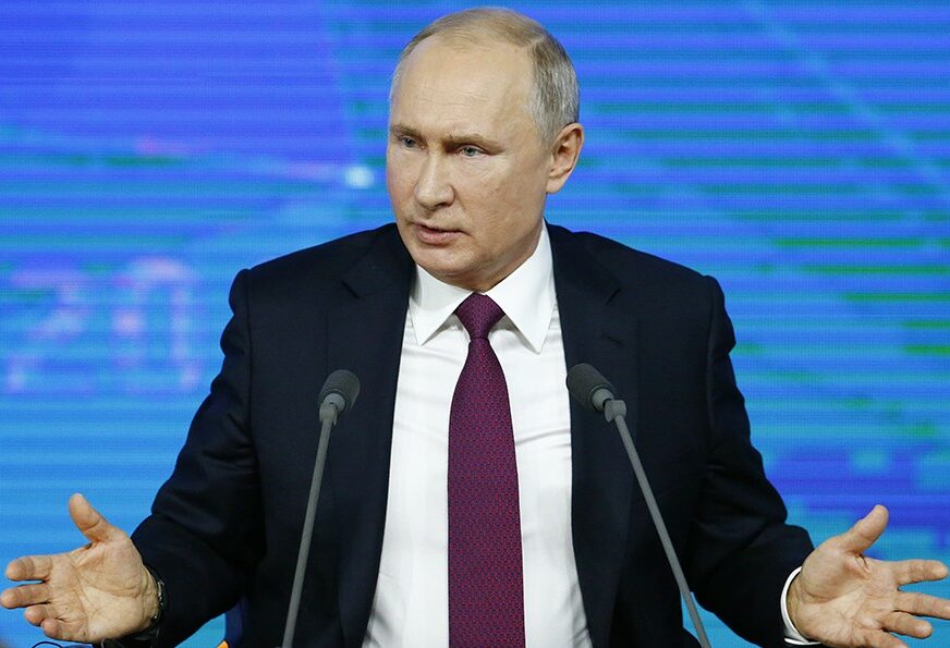 “DOBAR JE GLUMAC” Putin ističe da ne odbacuje kontakte sa predsjednikom Ukrajine