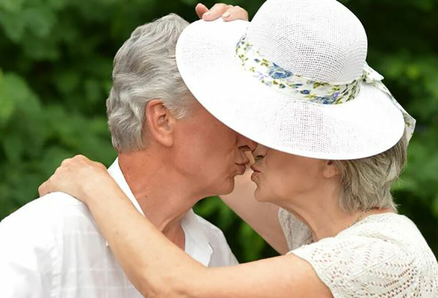 LJUBAV JE TO Proslavili 60. godišnjicu braka, a OVA PRAVILA su im donijela sreću (FOTO)